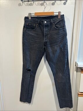 Levi's Women's Black Skinny Ripped Jeans